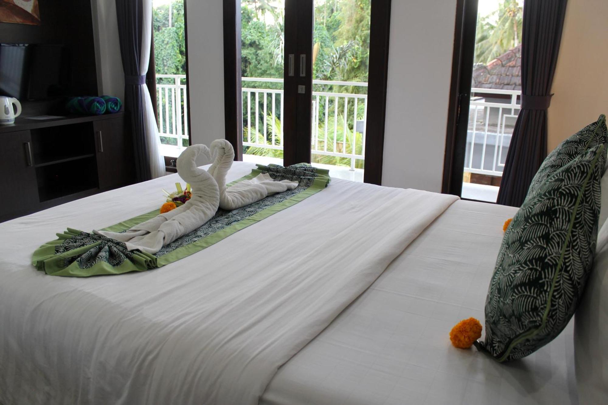 Hanaka Riverside Ubud Bagian luar foto