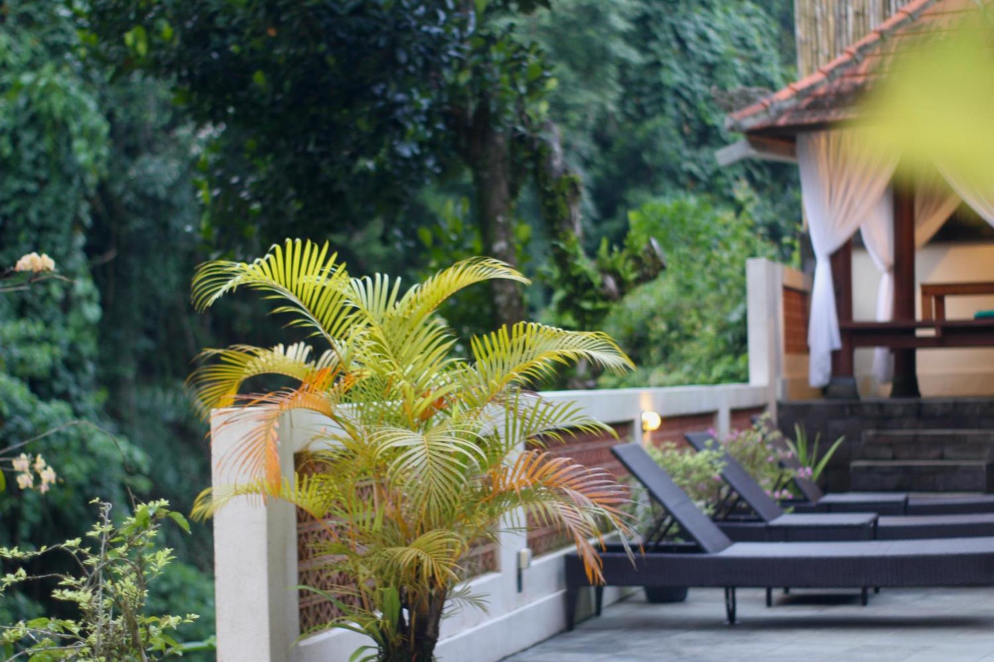 Hanaka Riverside Ubud Bagian luar foto