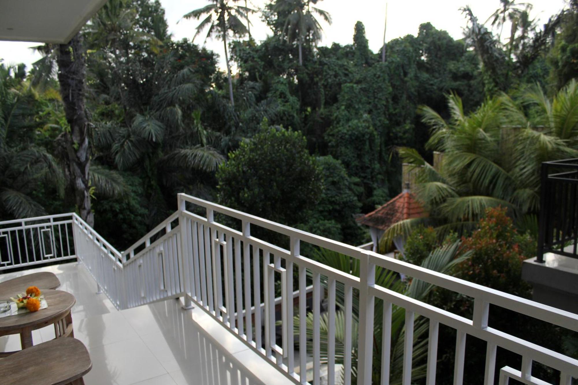 Hanaka Riverside Ubud Bagian luar foto